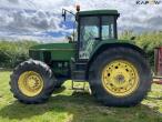 John Deere 7700 Powershift tractor 8