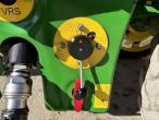 John Deere 840i 27