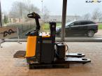 Jungheinrich Electric stacker 4