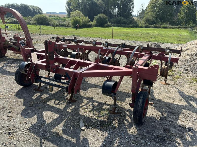 Kongskilde Vibro Flex 4300 15 tooth stubble harrow 1