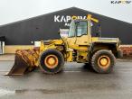 Komatsu WA270 loader 7