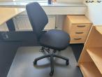 Office furniture 19