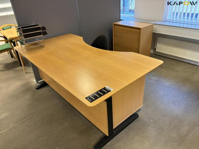 Office furniture 1