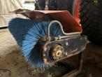 Broom 130 cm Hydraulically pulled 10