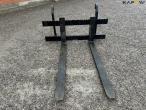 KTS pallet forks with Volvo brackets 2