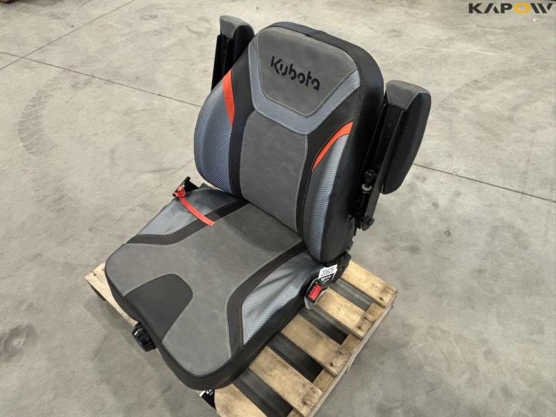 Kubota seat with armrests - New 1