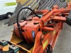 Kuhn 8 furrow plow 18