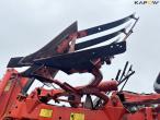 Kuhn 8 furrow plow 22