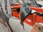 Kuhn 8 furrow plow 28