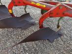 Kverneland 4 furrow pipe plow 16