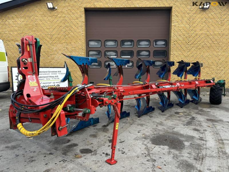 Kverneland EG 100-300 6-furrow plough 1