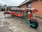 Kverneland eg100 plow 7