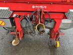 Kverneland fertilizer spreader 21