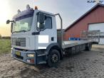 Man Tg M truck with articulated bed 1