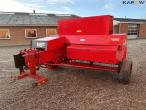 Massey Ferguson 128 small baler 5