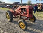 Massey Ferguson 820 tractor 3