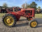 Massey Ferguson 820 tractor 4