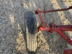 Massey Ferguson 820 tractor 12