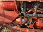 Massey Ferguson 820 tractor 16