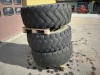 Michelin 20.5-R25 tires 4