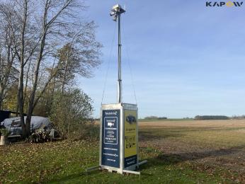 Mobile surveillance mast