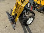 Mustang 306 Skid Steer Loader 10