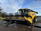 New Holland CX8080 combine harvester 4