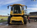 New Holland CX8080 combine harvester 2