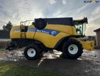 New Holland CX8080 combine harvester 7