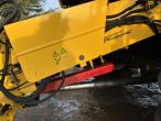 New Holland CX8080 combine harvester 21