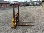 Pallet forks with Cat change 7