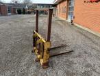 Pallet forks with Cat change 8