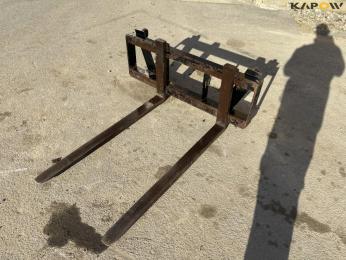 Pallet forks with Euro brackets