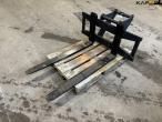 Pallet forks with Hydrema switch 7