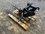 Pallet forks with Hydrema switch 5