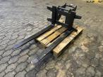 Pallet forks with Hydrema switch 7