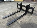 Pallet forks with Volvo quick change 1