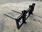 Pallet forks with Volvo quick change 7