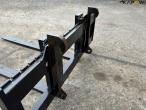 Pallet forks with Volvo quick change 9