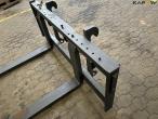 Pallet forks with Volvo switch 9