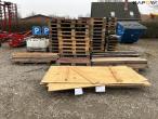 Pallets and frames 2