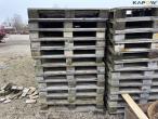 Pallets and frames 32