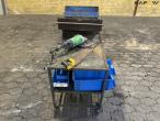 Spare parts trolley + tools 2