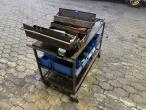 Spare parts trolley + tools 5