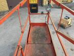 Scissor lift 26