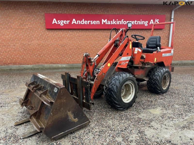 Schäffer 326 mini loader 1