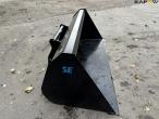 Shovel with Manitoe fittings 4