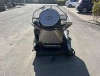 Snowline Combi 1 salt spreader 6