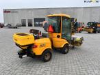 Stiga Titan 32H with brush and salt spreader 5