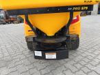 Stiga Titan 32H with brush and salt spreader 33